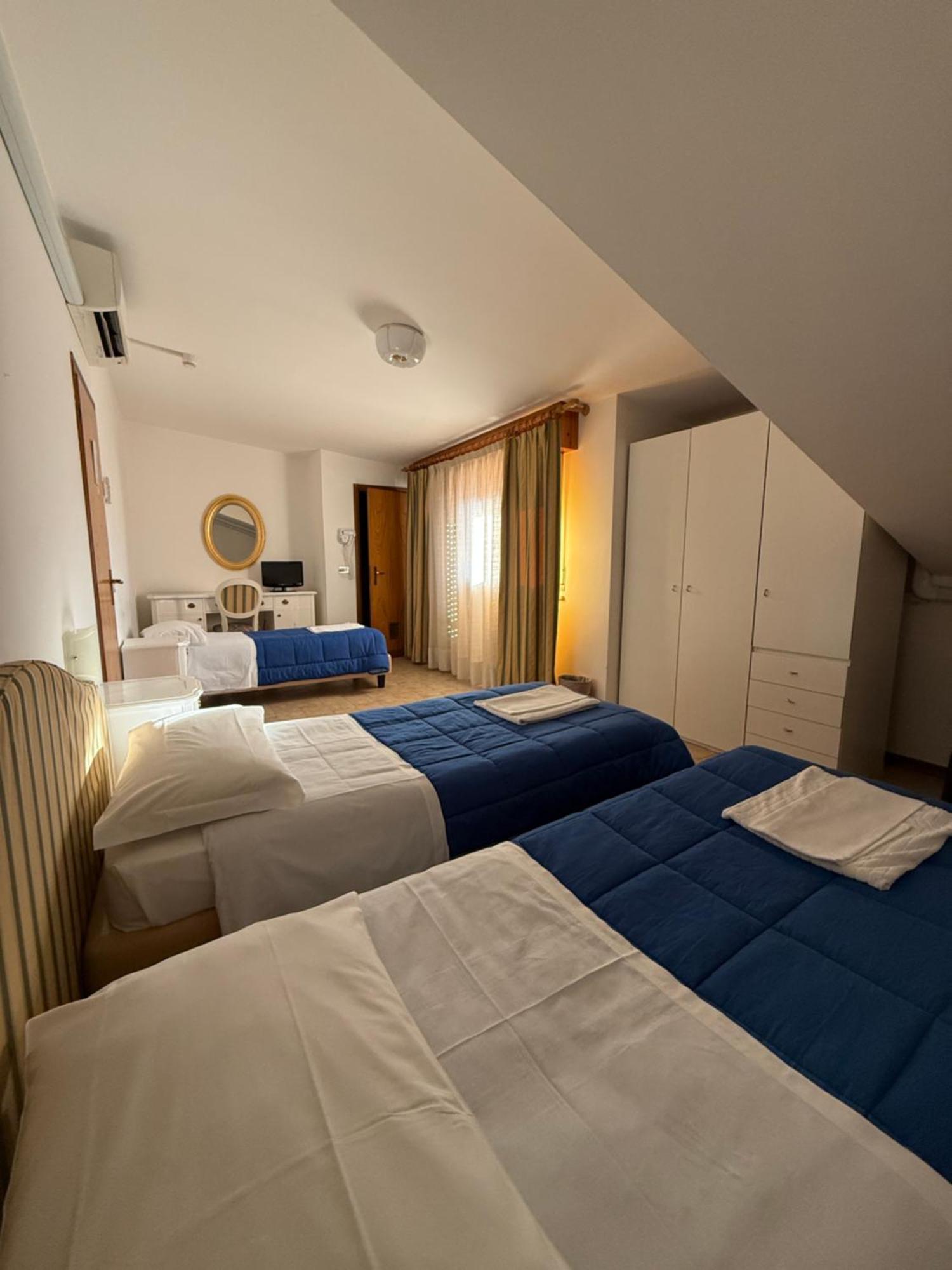 Hotel Gasperoni Сан-Марино Екстер'єр фото